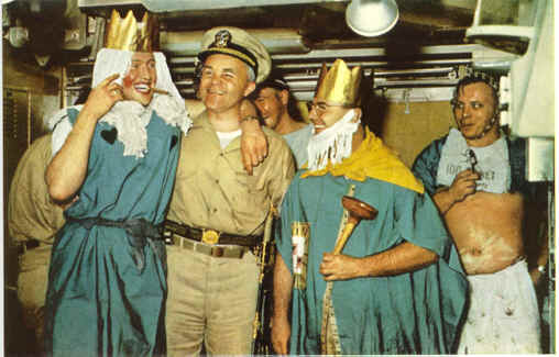 Ceremonia de paso del Ecuador a bordo del Tritón.