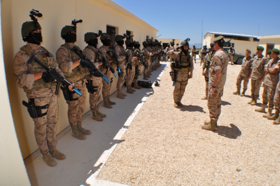 Actualmente, fuerzas especiales lusas y españolas adiestran de forma conjunta a las unidades del ejército iraquí que se enfretarán a DAESH. 
