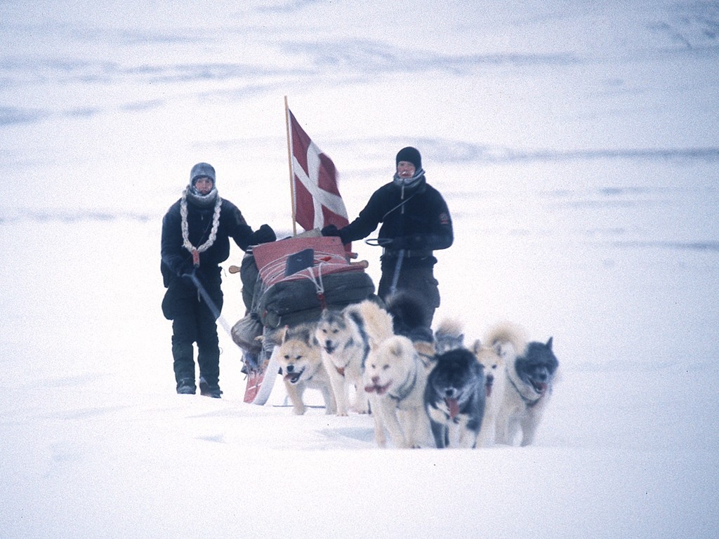 Demostrando la soberanía danesa de esta zona del Círculo Polar Ártico. 